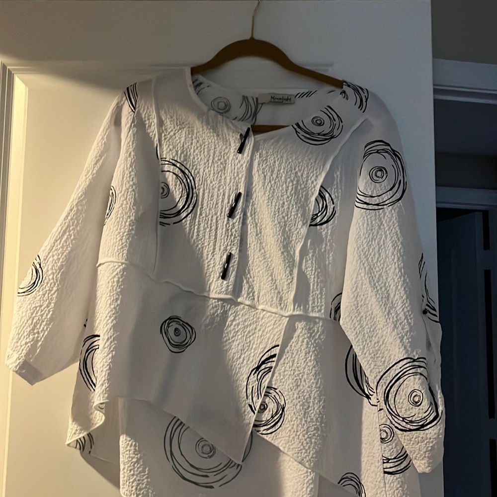 Great top barrel buttons dress up dress down